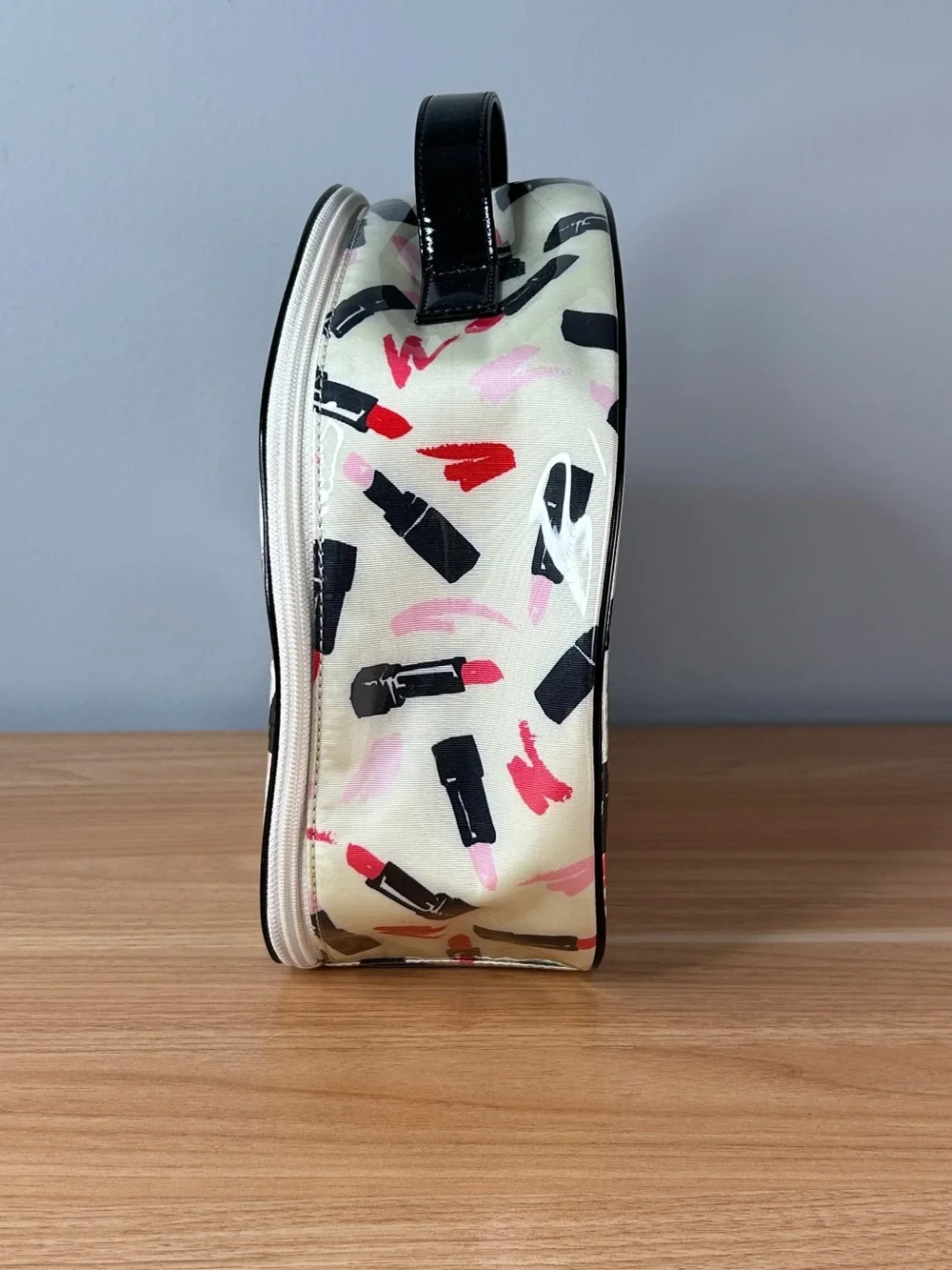 Kate Spade New York Bag Travel Case Lipstick Design Cosmetic Zip Ivory Pink Red